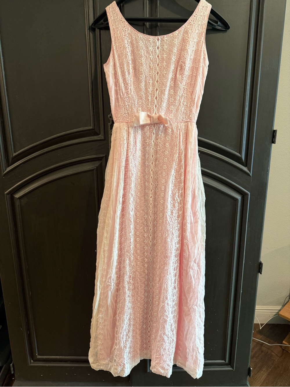 Vintage 50s/60s pink dress with white embroidered overlay
